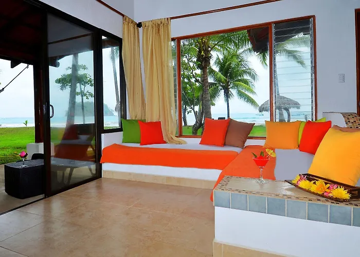Resort Playa Front Sámara