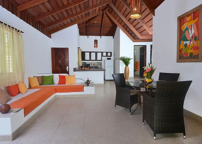 Playa Front Resort 3*