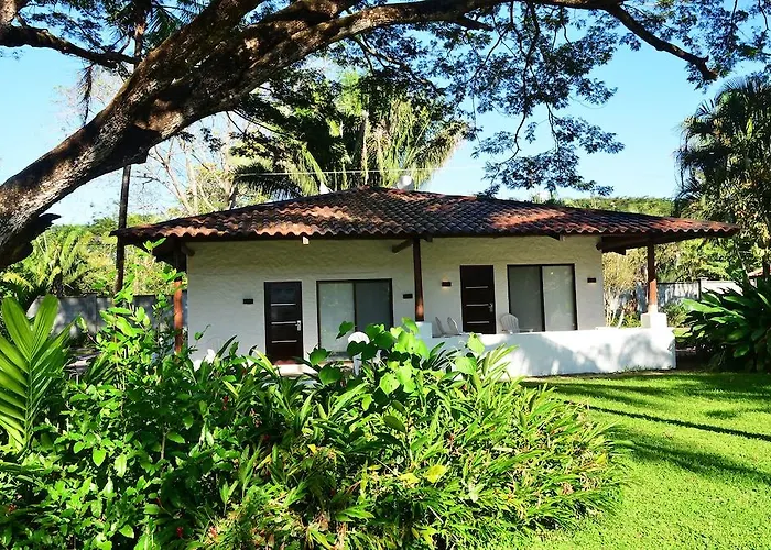 Playa Front Resort Sámara