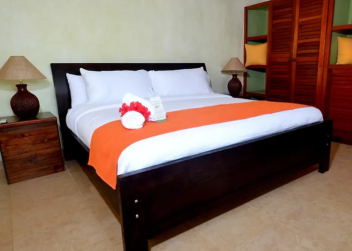 Playa Front Resort 3*