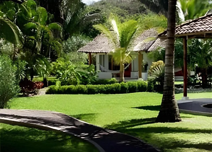 Resort Playa Front Sámara